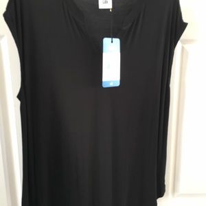 cabi Notch Tee. Style # 5329